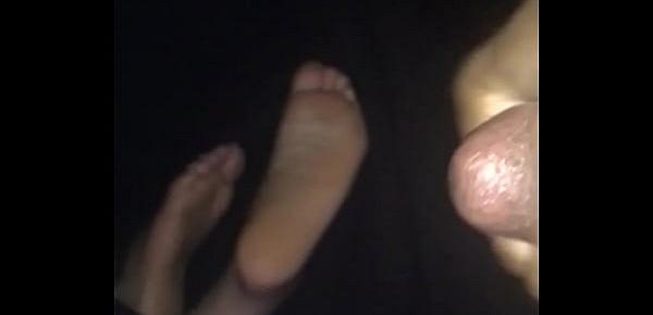  Cumming to my girls Wrinkled soles